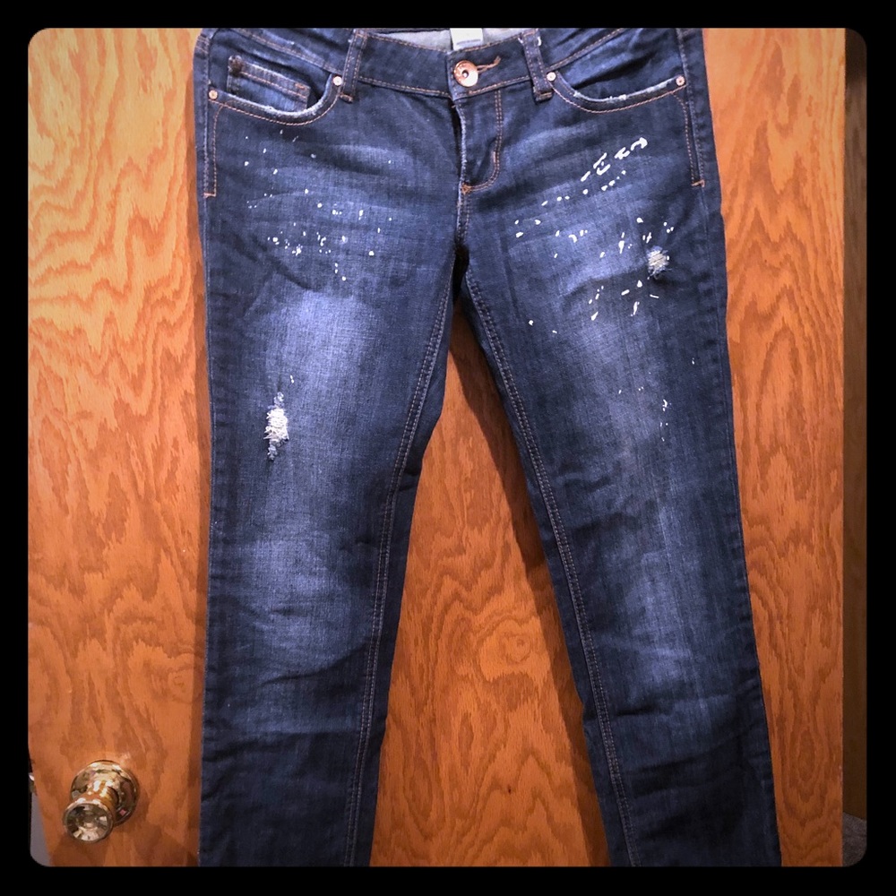 Juniors Garage distressed jeans